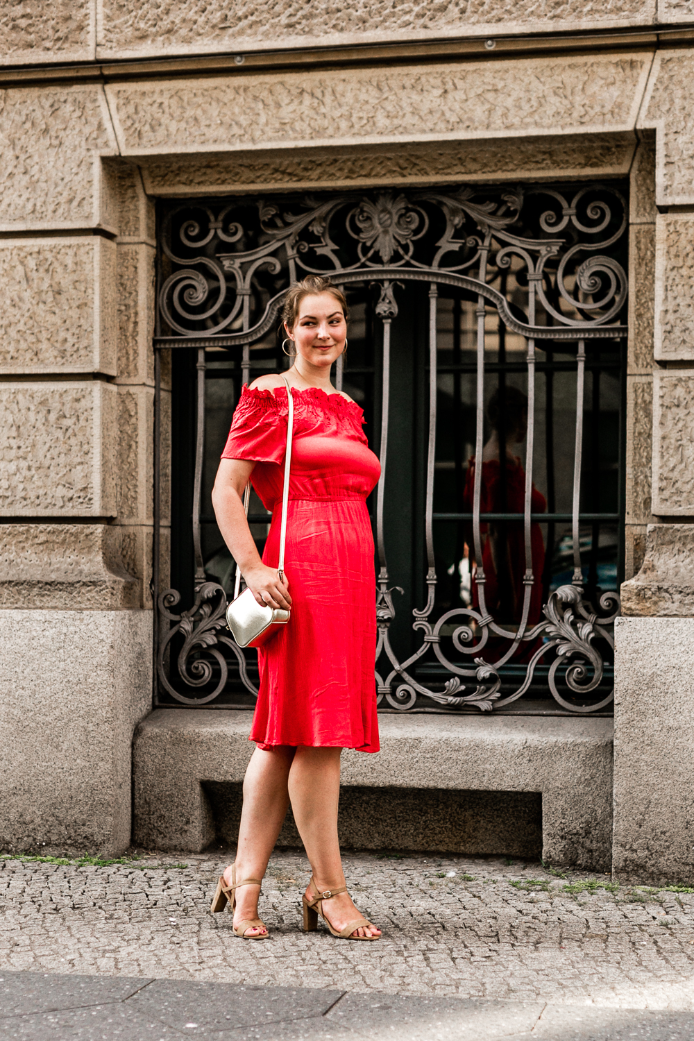 Date Night rotes Offshoulder Kleid